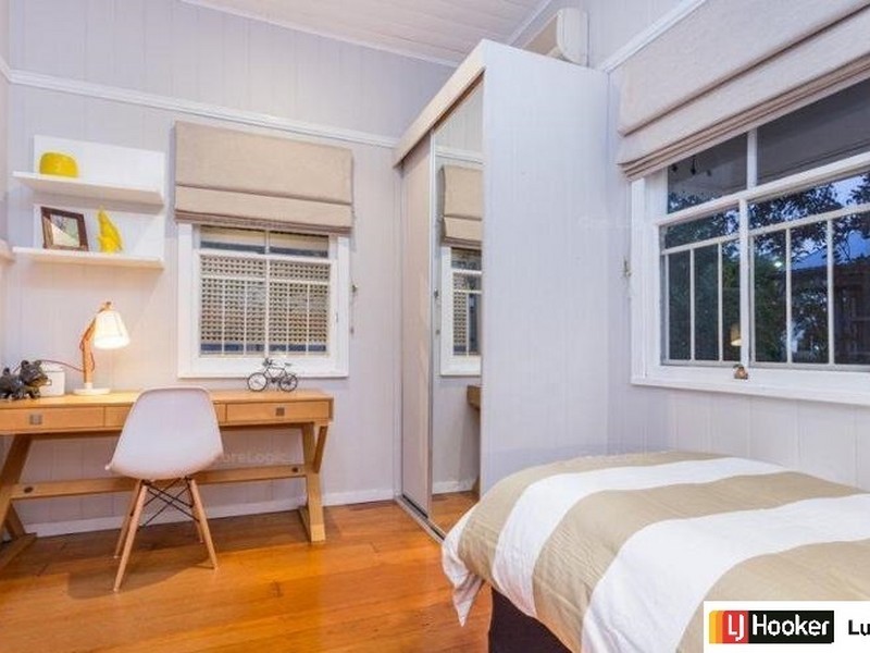 50 Brook Street, Windsor QLD 4030