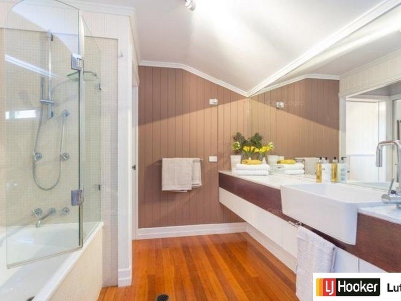 50 Brook Street, Windsor QLD 4030