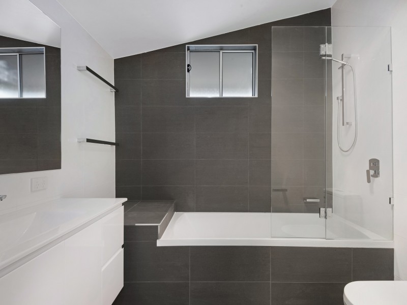 96 Sixth Avenue, Windsor QLD 4030