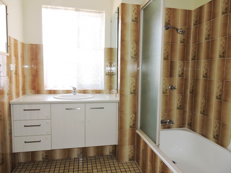 2/16 Grantson Street, Windsor QLD 4030