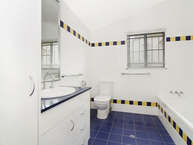 13 Carroll Crescent, Grange QLD 4051