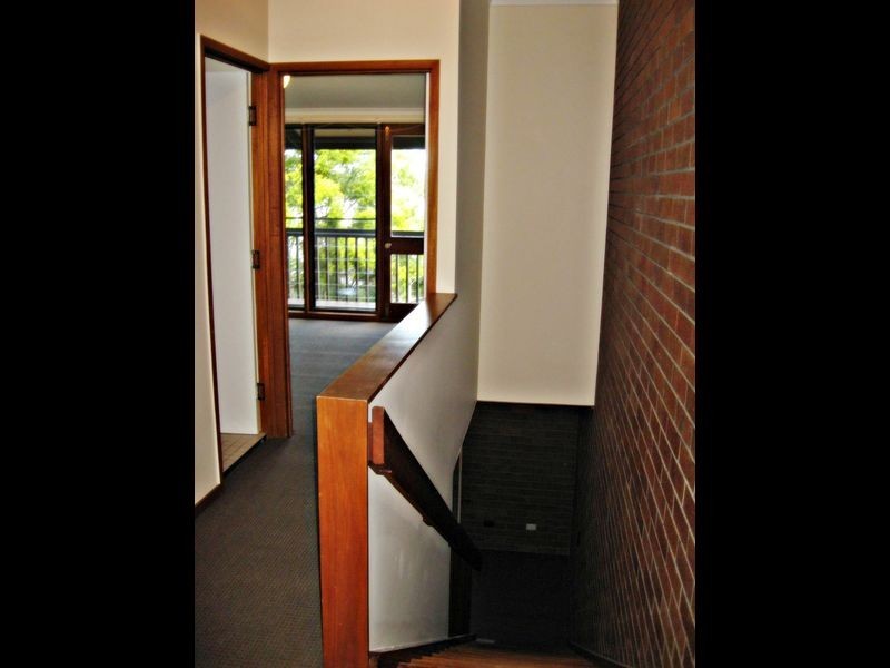 1/28 Bramston Terrace, Herston QLD 4006