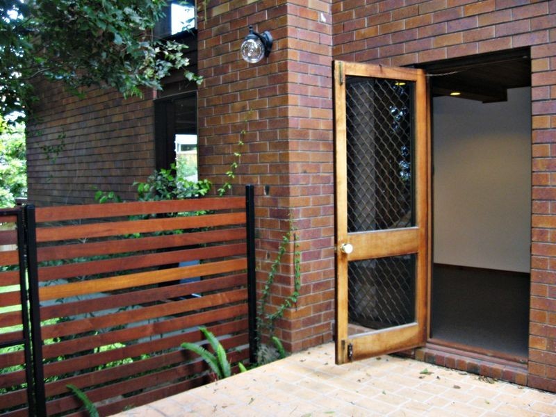 1/28 Bramston Terrace, Herston QLD 4006