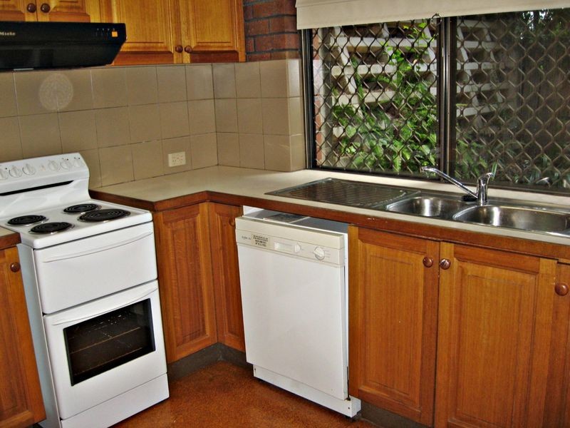 1/28 Bramston Terrace, Herston QLD 4006