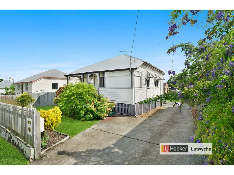 15 Bess Street, Windsor QLD 4030