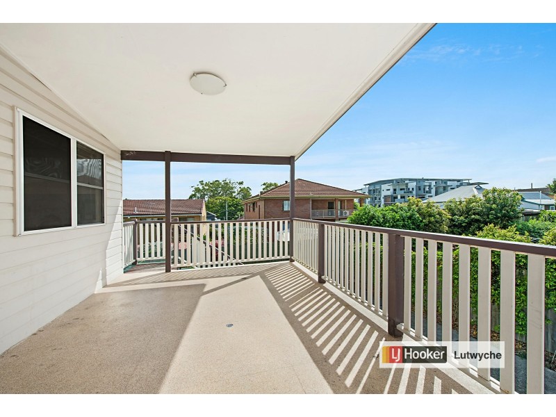 15 Bess Street, Windsor QLD 4030