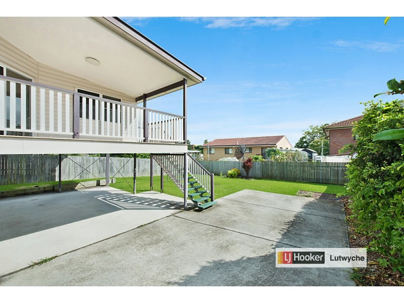 15 Bess Street, Windsor QLD 4030