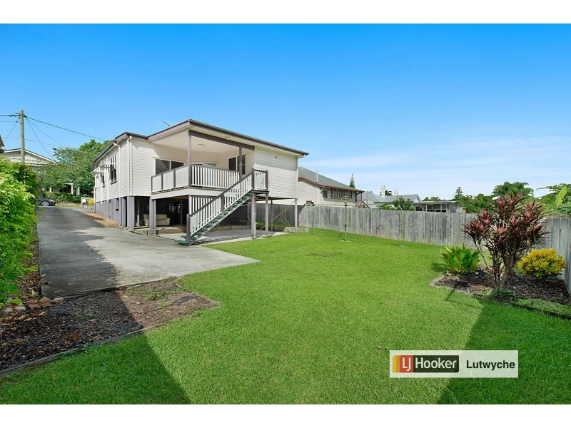 15 Bess Street, Windsor QLD 4030