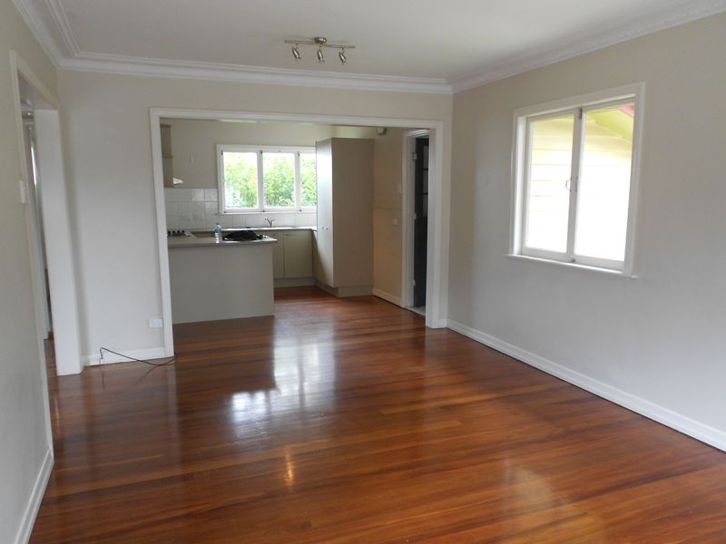 75 Eleventh Avenue, Kedron QLD 4031