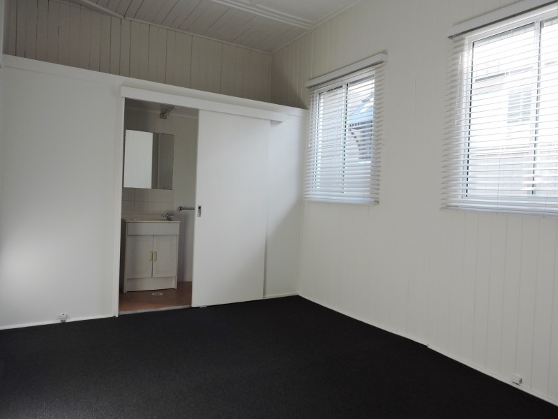 2/55 Wellington Street, Wooloowin QLD 4030