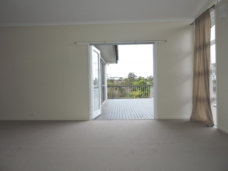 11 Farrant Street, Stafford Heights QLD 4053