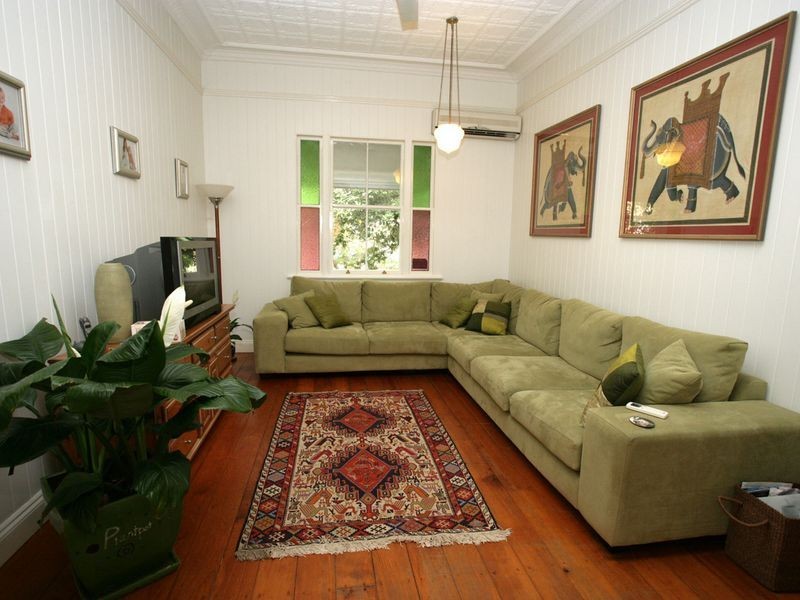 2 Fairleigh Street, Windsor QLD 4030