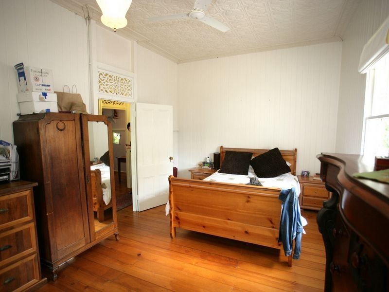 2 Fairleigh Street, Windsor QLD 4030