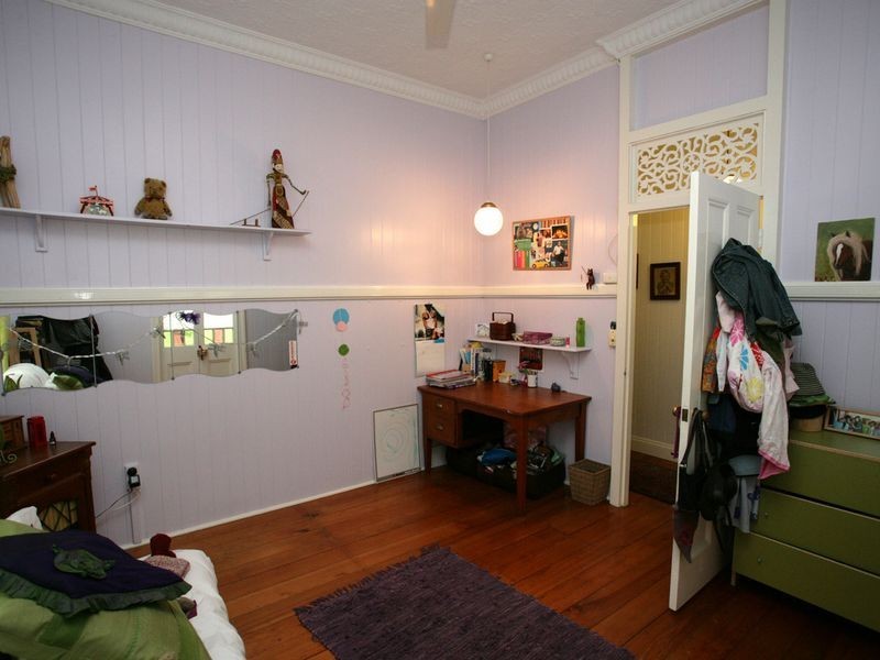 2 Fairleigh Street, Windsor QLD 4030