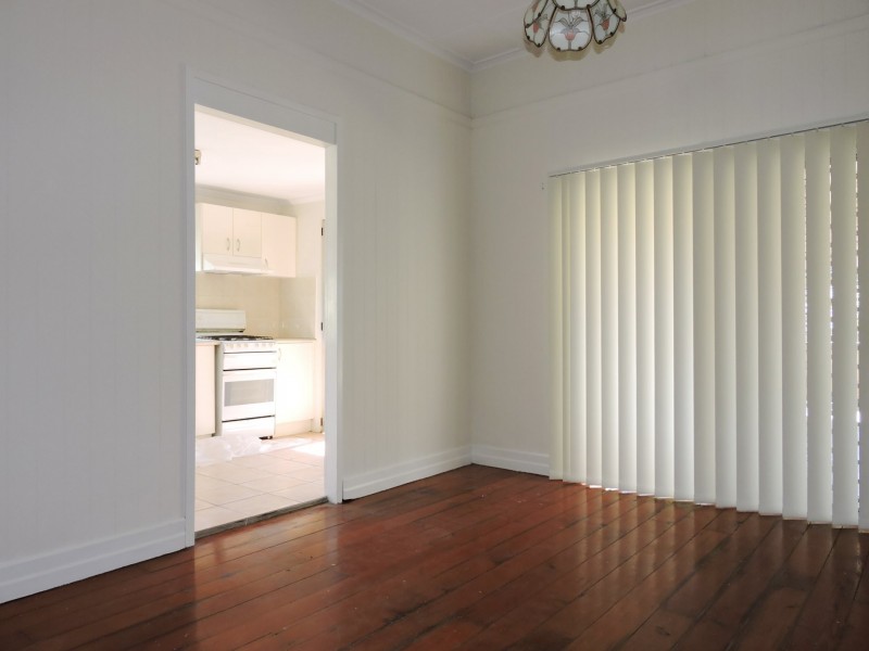 32 Eighth Ave, Kedron QLD 4031