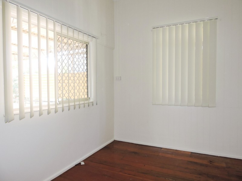 32 Eighth Ave, Kedron QLD 4031