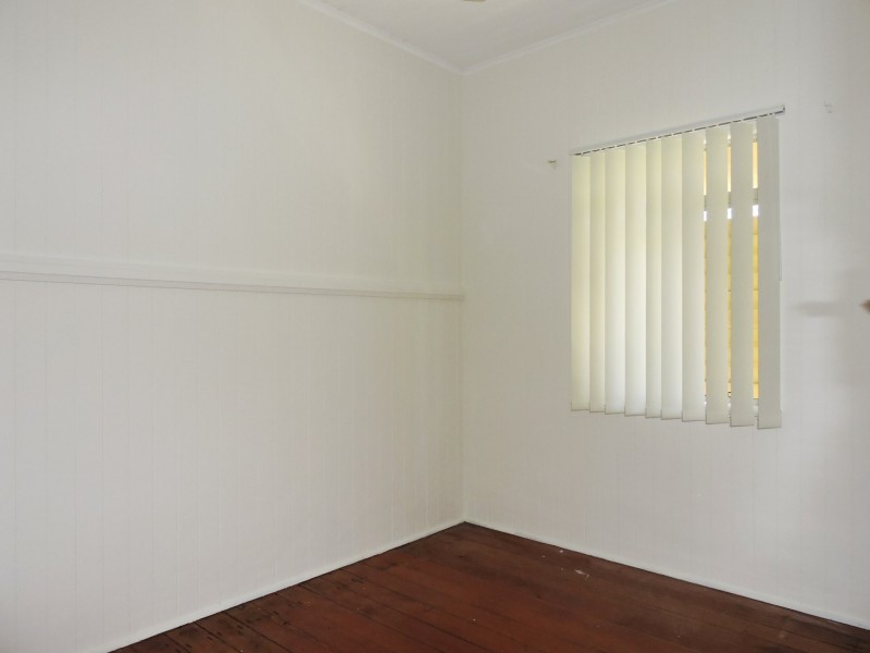 32 Eighth Ave, Kedron QLD 4031