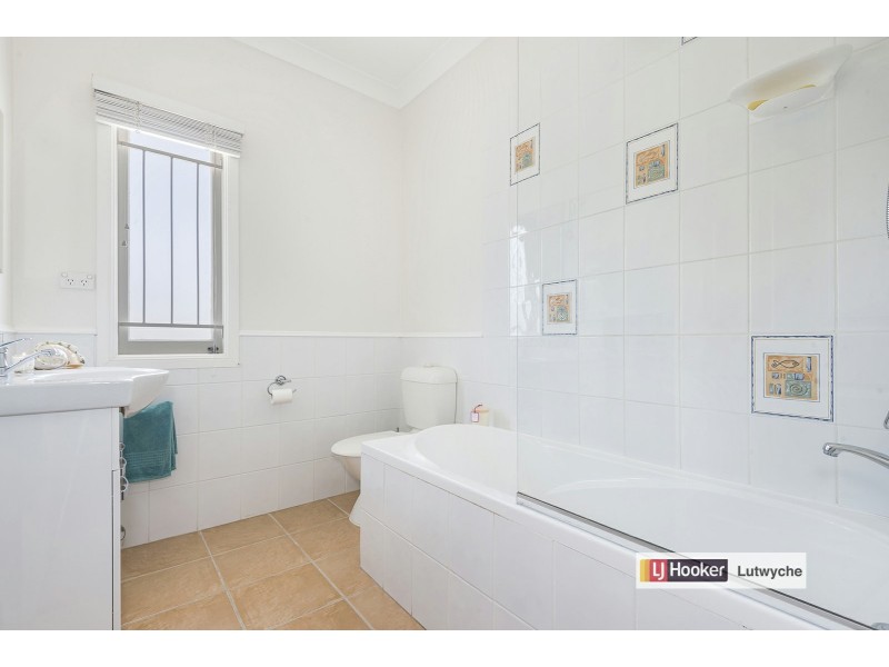 18 Elkhorn Street, Enoggera QLD 4051