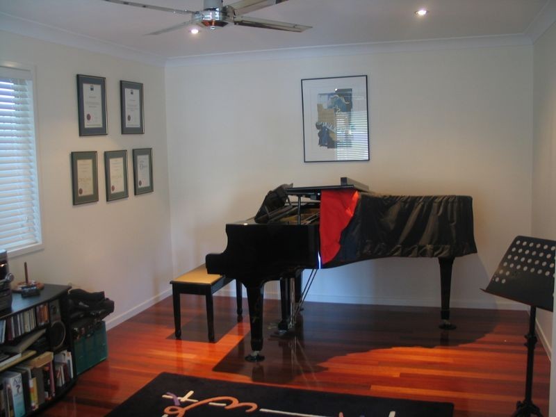 6 Evans Street, Kedron QLD 4031