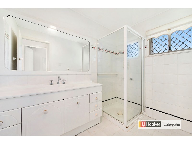 60 Niven Street, Stafford Heights QLD 4053