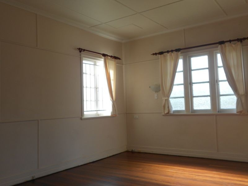 7 Bega Street, Grange QLD 4051