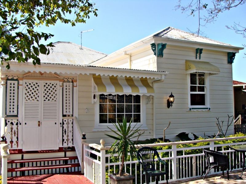 64 McLennan Street, Albion QLD 4010