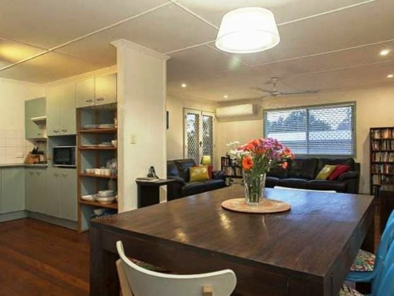 6 Ormeley Street, Stafford Heights QLD 4053