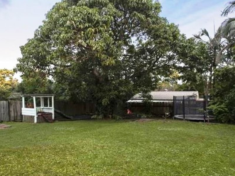 6 Ormeley Street, Stafford Heights QLD 4053