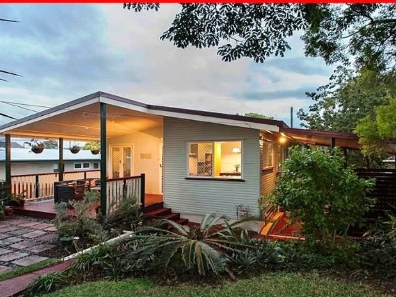 6 Ormeley Street, Stafford Heights QLD 4053