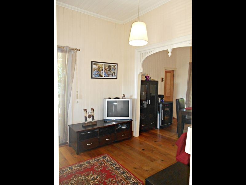 9 Eleventh Avenue, Kedron QLD 4031