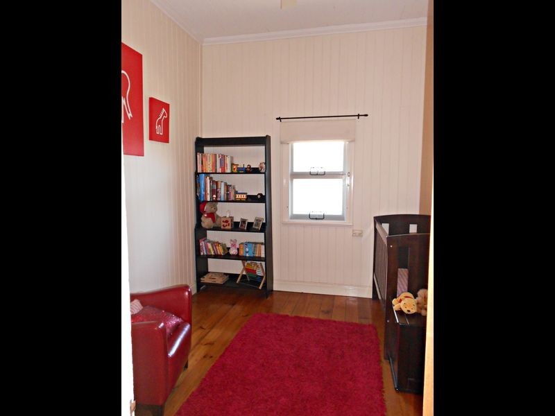 9 Eleventh Avenue, Kedron QLD 4031