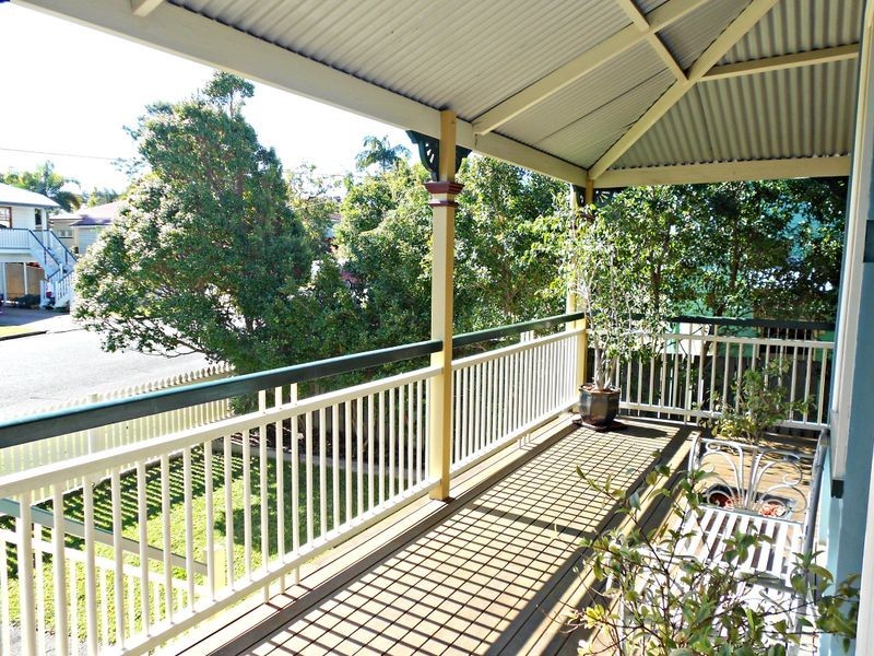 9 Eleventh Avenue, Kedron QLD 4031