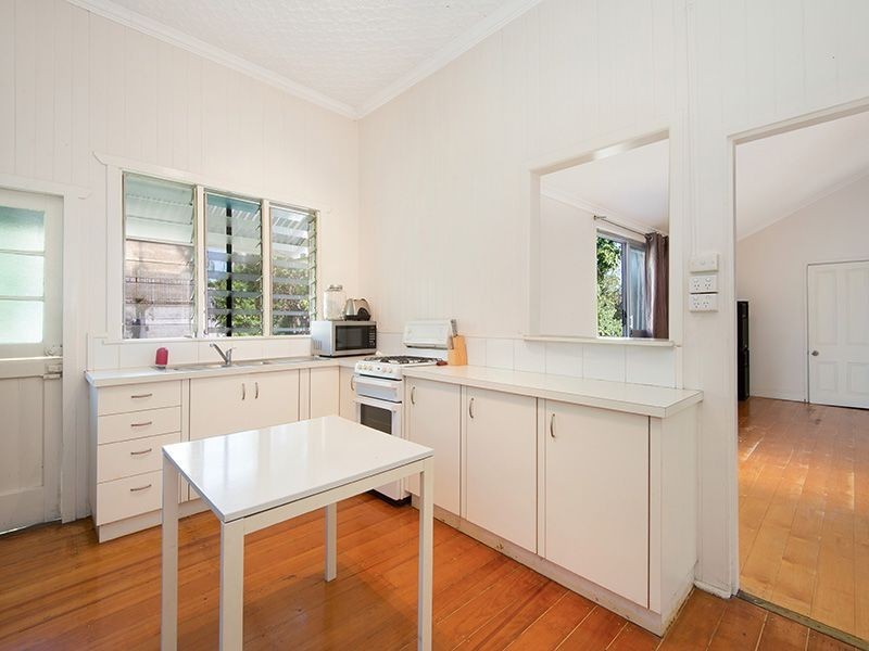 17 Oakwal Terrace, Windsor QLD 4030