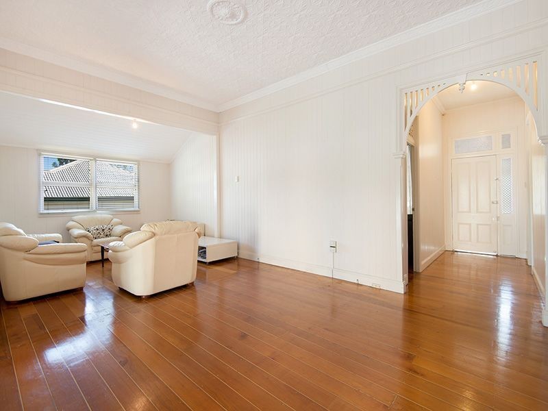 17 Oakwal Terrace, Windsor QLD 4030