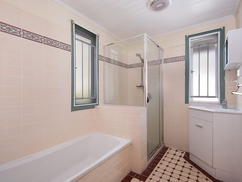 24 Annie Street, Windsor QLD 4030