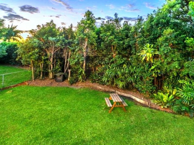 8 O’Farrell Avenue, Northgate QLD 4013