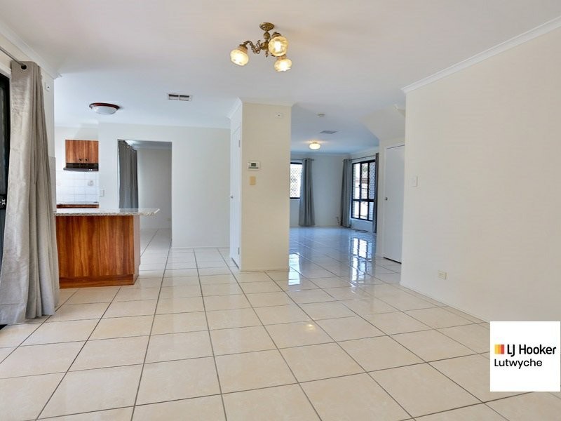 16 Stallone Circuit, Mcdowall QLD 4053
