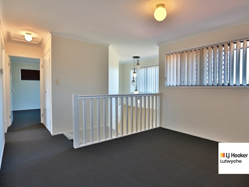 16 Stallone Circuit, Mcdowall QLD 4053