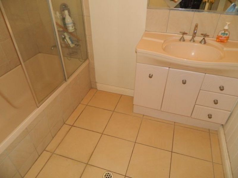 78 Earl Street, Greenslopes QLD 4120