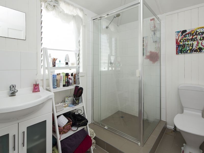 22 Annie Street, Windsor QLD 4030