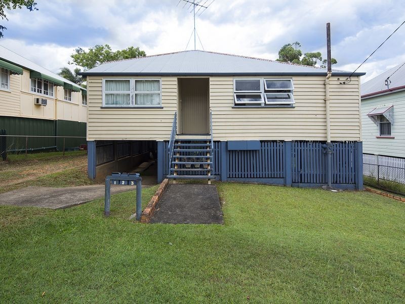 22 Annie Street, Windsor QLD 4030