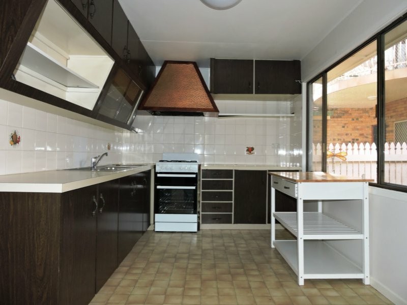 27 Grove Street, Albion QLD 4010