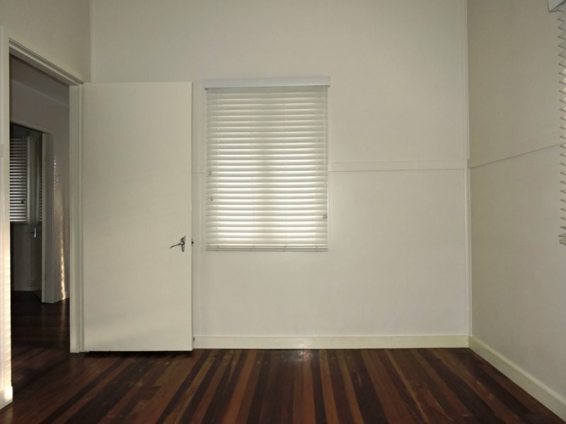 27 Grove Street, Albion QLD 4010