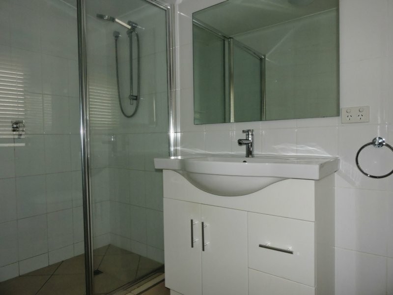 27 Grove Street, Albion QLD 4010