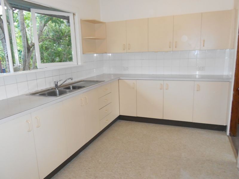 77 LeGeyt, Windsor QLD 4030