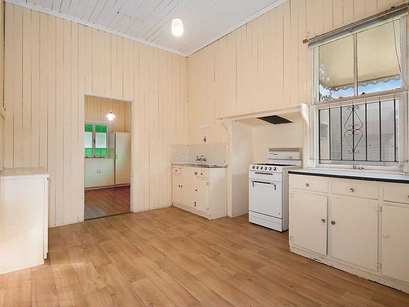 16 Kedron Park Road, Wooloowin QLD 4030