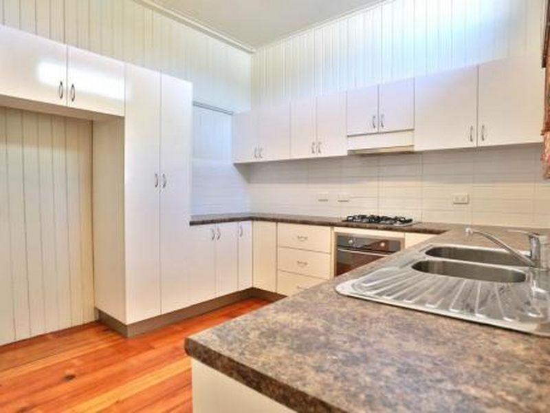 32 Camden Street, Albion QLD 4010