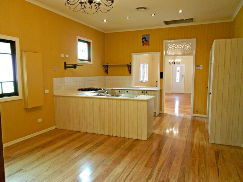 11 Rougham Street, Windsor QLD 4030