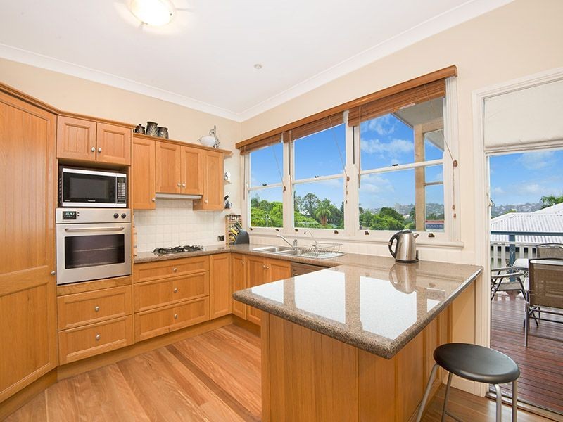 8 Hooker Street, Windsor QLD 4030