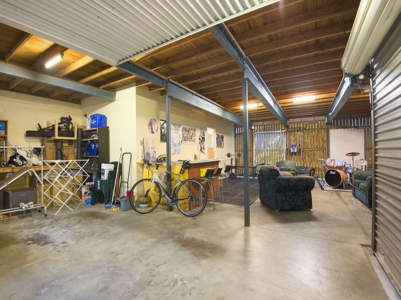 8 Hooker Street, Windsor QLD 4030